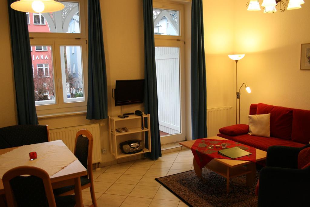 Apartments Haus Eintracht Sellin Екстериор снимка